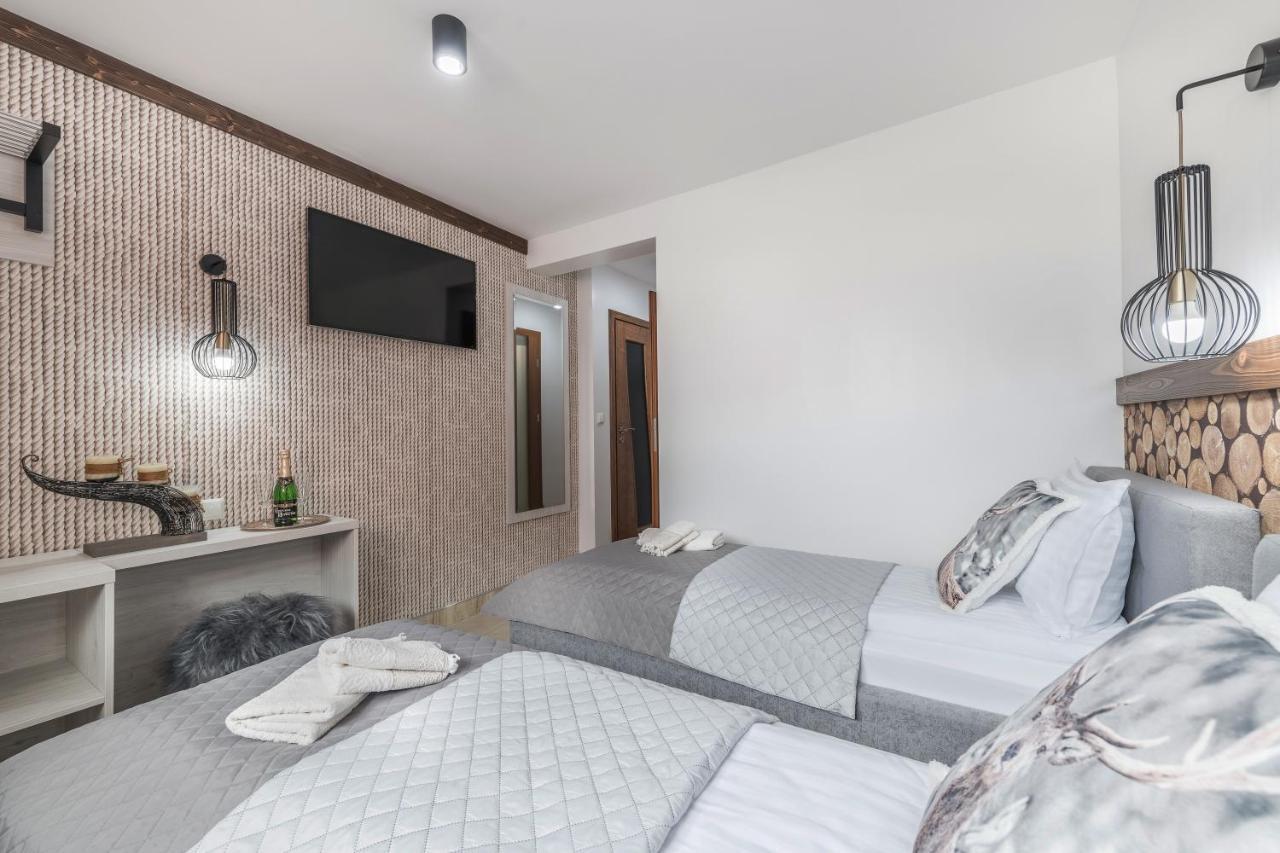 Bed and Breakfast Bialy Jelen Z Basenem I Jacuzzi Ostrowsko Exterior foto