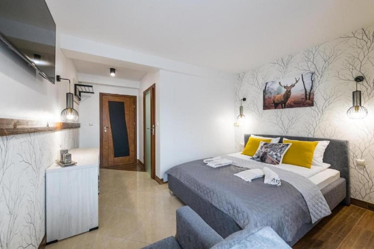 Bed and Breakfast Bialy Jelen Z Basenem I Jacuzzi Ostrowsko Exterior foto
