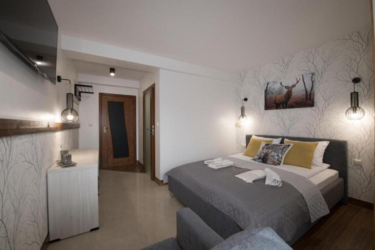 Bed and Breakfast Bialy Jelen Z Basenem I Jacuzzi Ostrowsko Exterior foto