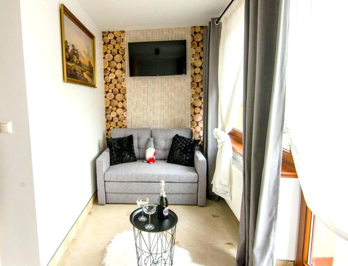 Bed and Breakfast Bialy Jelen Z Basenem I Jacuzzi Ostrowsko Exterior foto